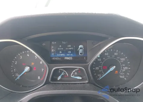 2018 Ford Focus Se z USA, uszkodzony, nr VIN 1FADP3FE5JL267982